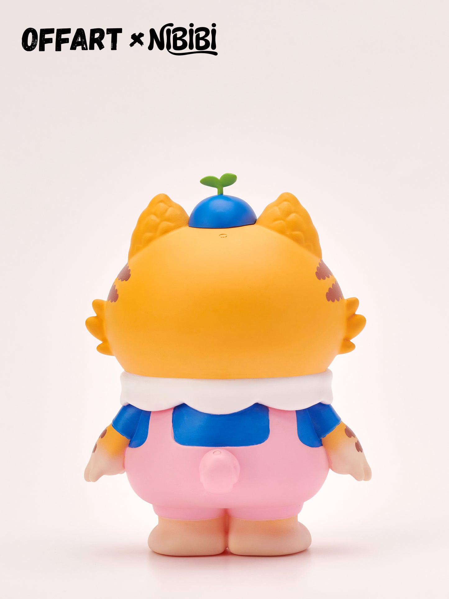 OFFART x NIBBI Three-Eyed Cat Statue