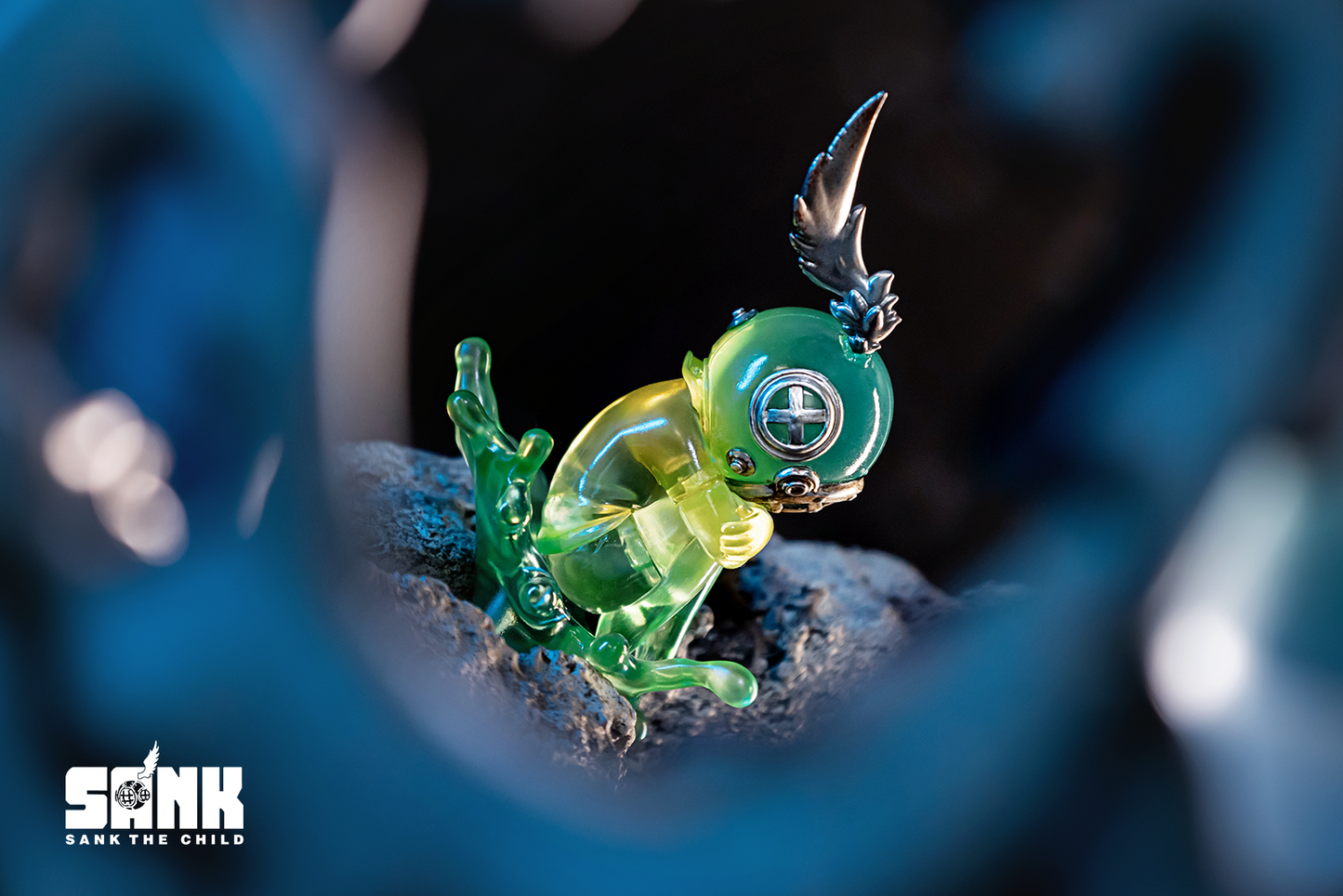 SankToys Polaris LEGO art toy side