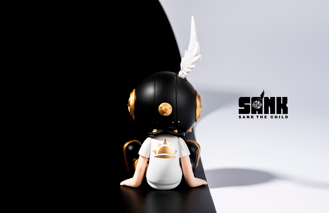 Sank Good Night art toy back