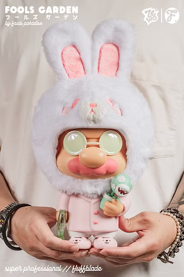 Fools Paradise Sup Pro FG Fluffblade figure