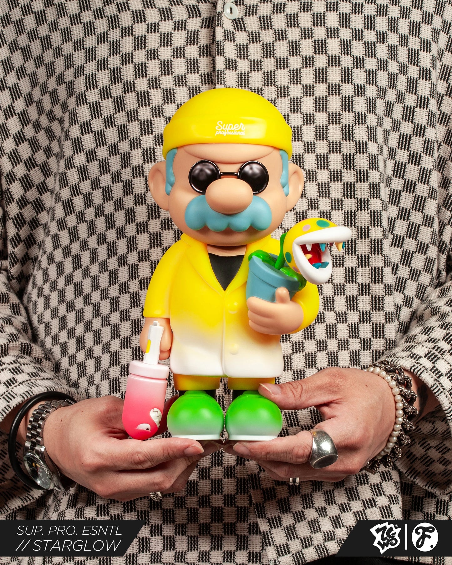 Fools Paradise Super Professional Essential StarGlow Mario Figure