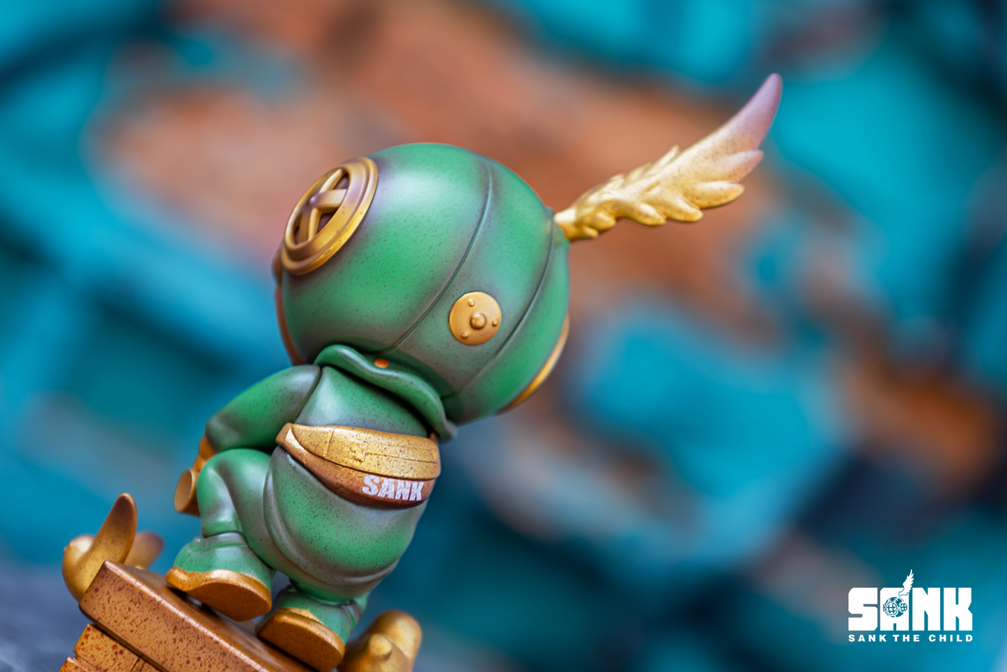 sanktoy miniature art toy back