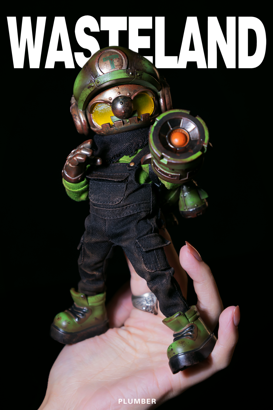 Wasteland Plumber Green, Designer Toys, Front 5