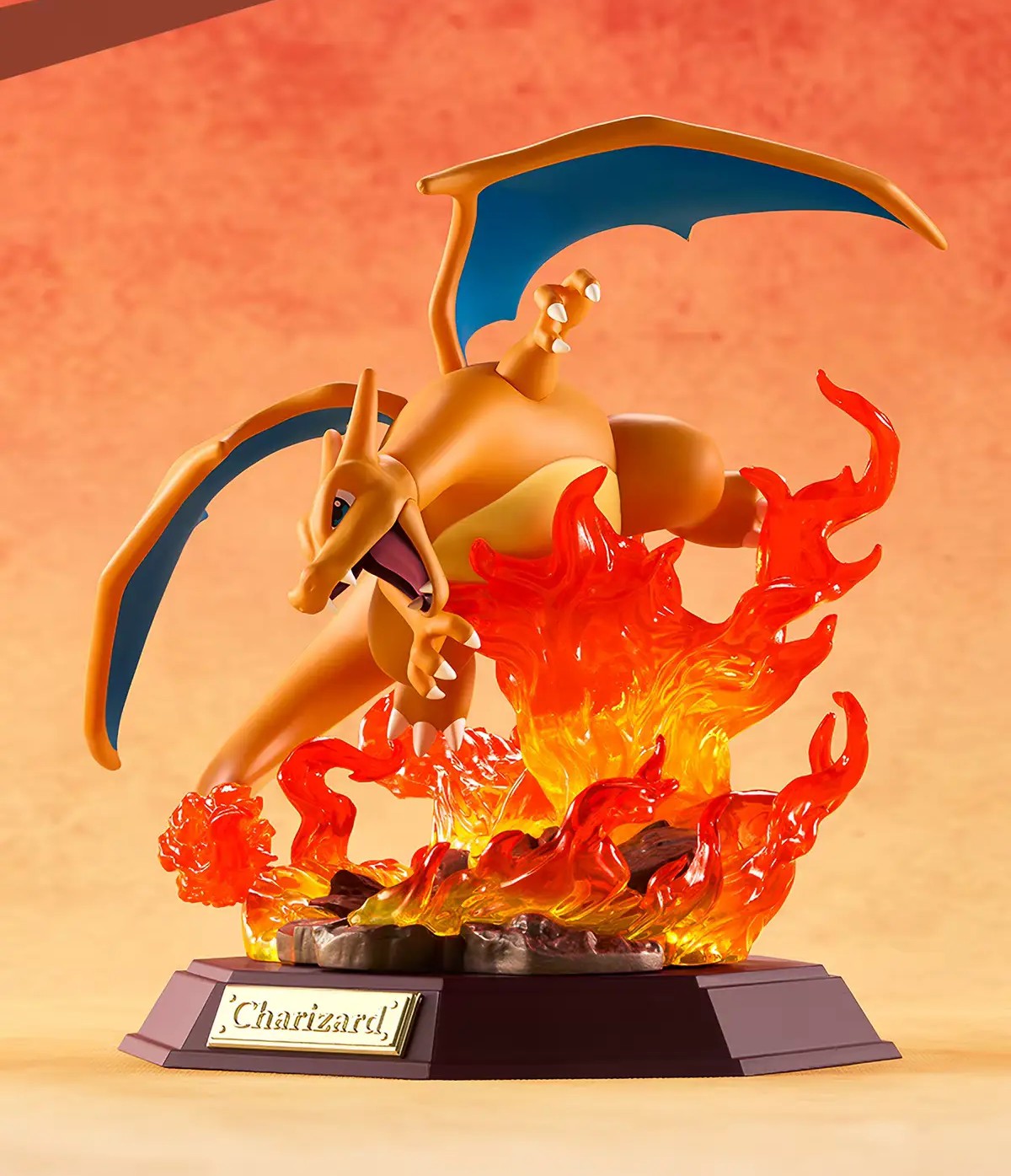 Funism Pokémon Twinkmont Shining Moment Series Figure Charizard