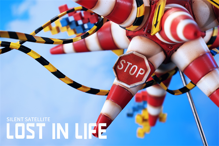 Sank Toys  Lost in Life-Silent Satellite-Blues Figure