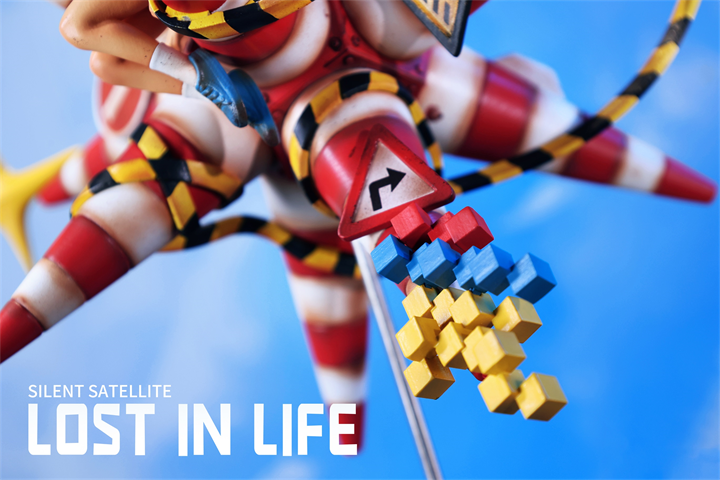 Sank Toys  Lost in Life-Silent Satellite-Blues Figure