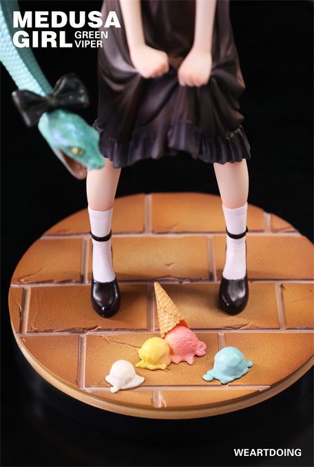 WeArtDoing Medusa Girl-Green Viper Art Figure