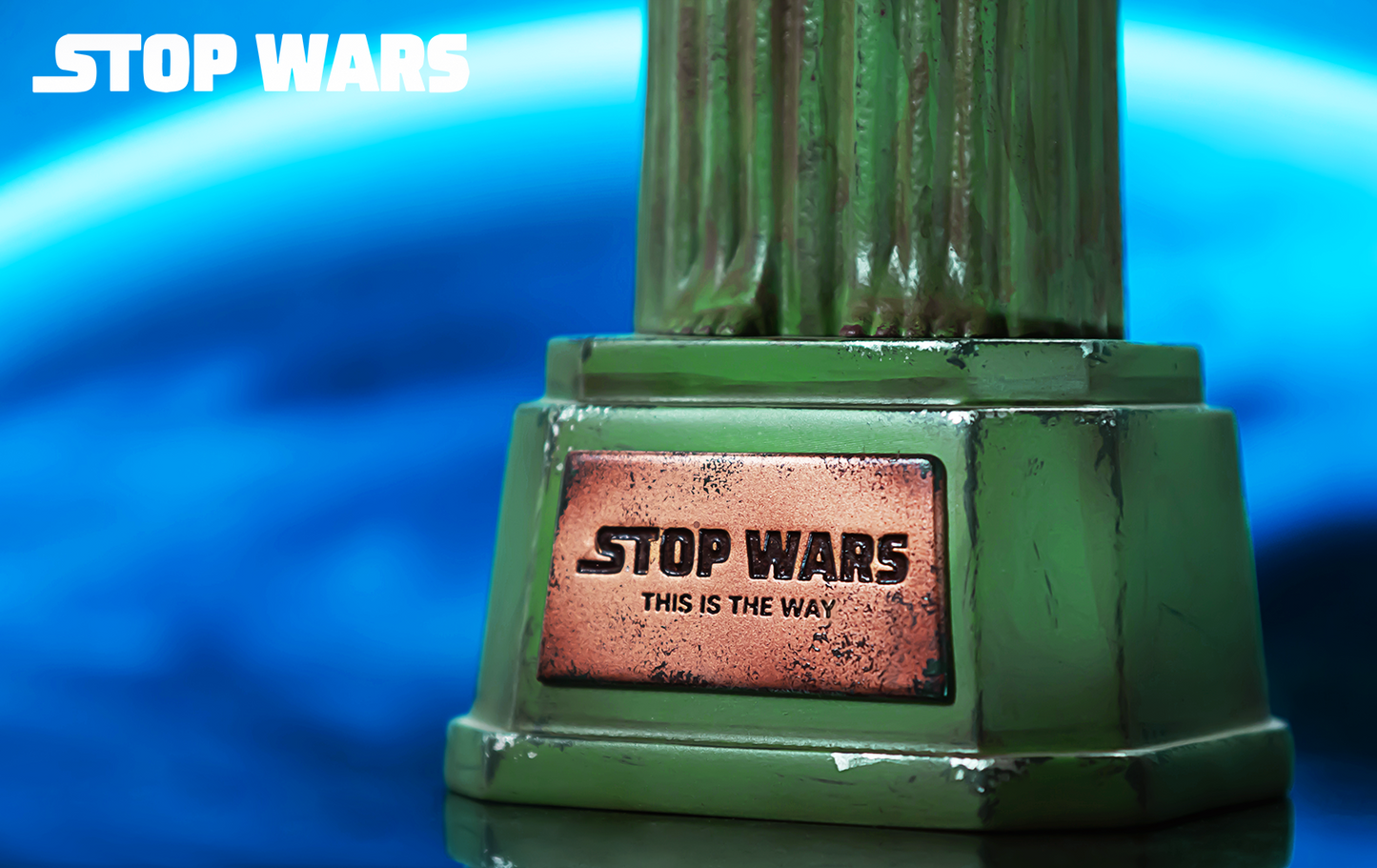 Stop Wars Mandalorian art toy bottom