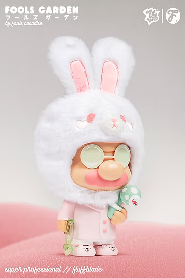 Fools Paradise Sup Pro FG Fluffblade figure